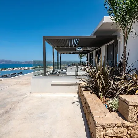 Pirgos Luxury *